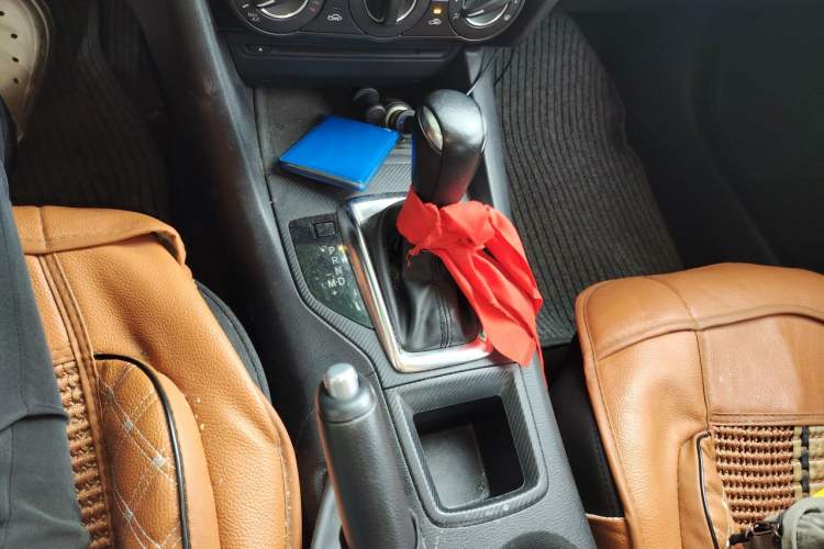 Used Mazda 3 Axela 2014 Sedan 1.5L Automatic Comfort Model Gear Lever