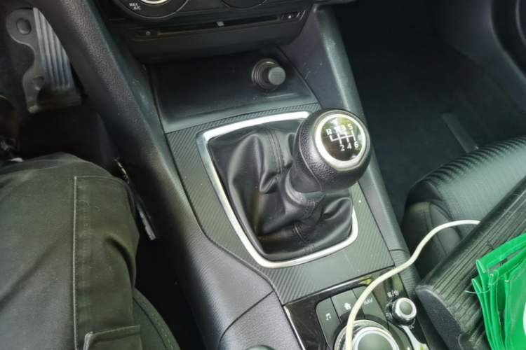 Used Mazda 3 Axela 2014 Sedan 1.5L Manual Comfort Model Gear Lever