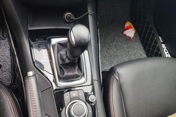 Used Mazda 3 Axela 2014 Sedan 2.0L Automatic Sport Model Gear Lever