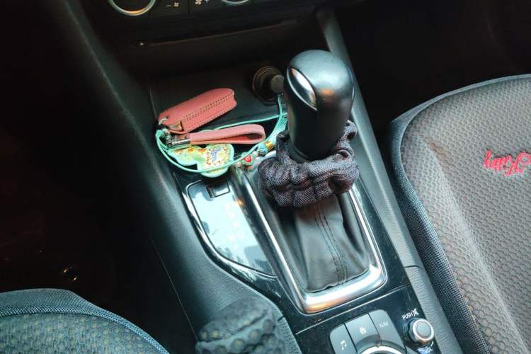 Used Mazda 3 Axela 2014 Sedan 1.5L Automatic Luxury Model Gear Lever