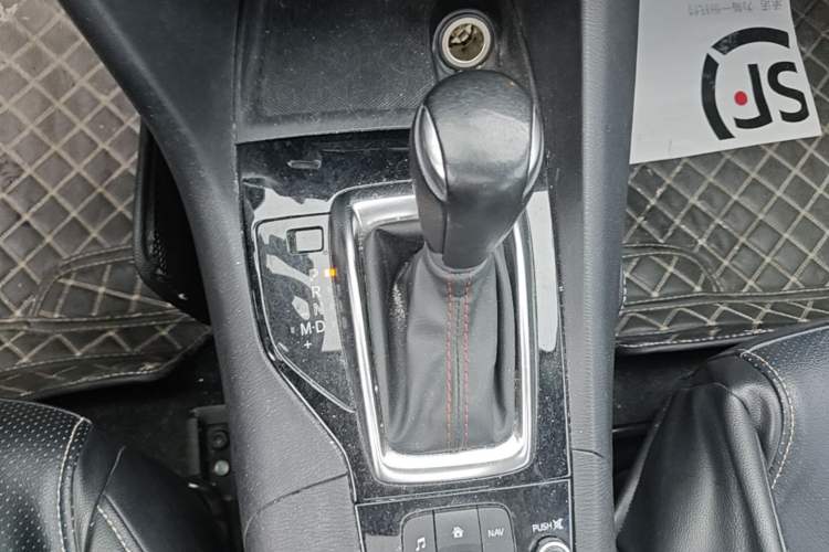 Used Mazda 3 Axela 2014 Sedan 2.0L Automatic Sport Model Gear Lever