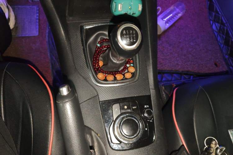 Used Mazda 3 Axela 2014 Sedan 1.5L Manual Comfort Model Gear Lever