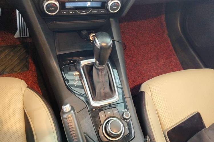 Used Mazda 3 Axela 2014 Sedan 2.0L Automatic Sport Model Gear Lever