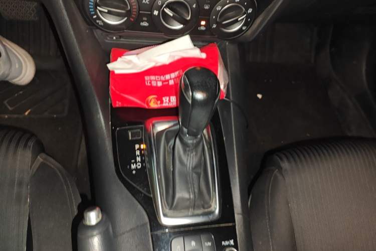 Used Mazda 3 Axela 2014 Sedan 1.5L Automatic Comfort Model Gear Lever