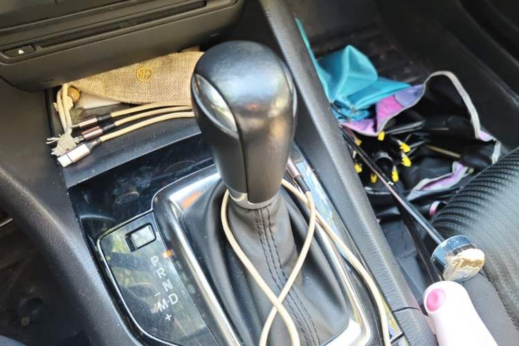 Used Mazda 3 Axela 2014 Sedan 1.5L Automatic Luxury Model Gear Lever