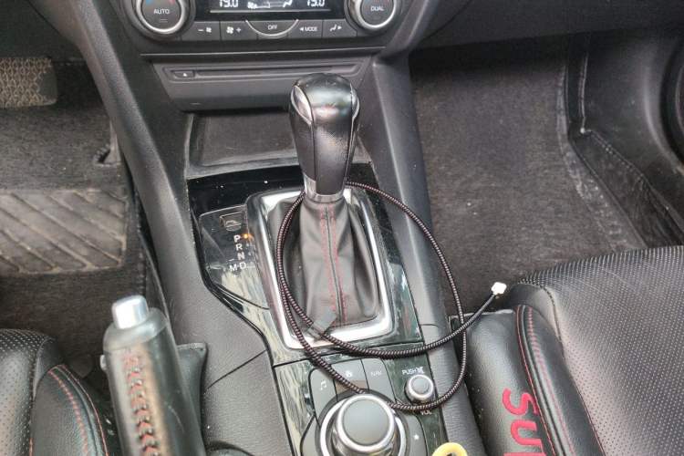 Used Mazda 3 Axela 2014 Hatchback 2.0L Automatic Flagship Model Gear Lever