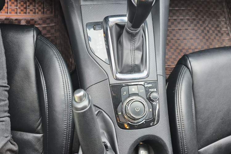 Used Mazda 3 Axela 2014 Sedan 1.5L Automatic Comfort Model Gear Lever