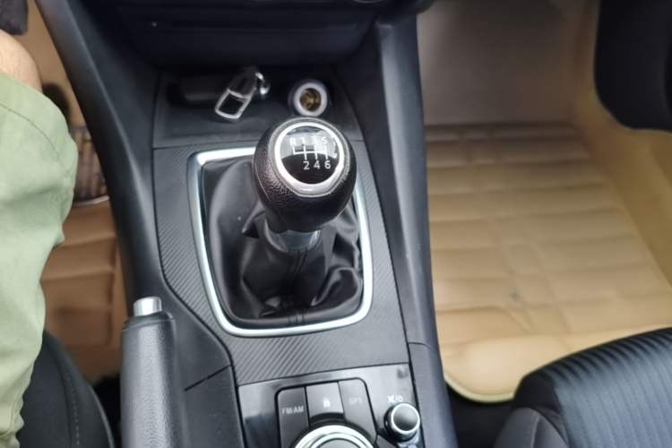 Used Mazda 3 Axela 2014 Sedan 1.5L Manual Comfort Model Gear Lever