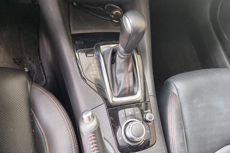 Used Mazda 3 Axela 2014 Sedan 2.0L Automatic Sport Model Gear Lever