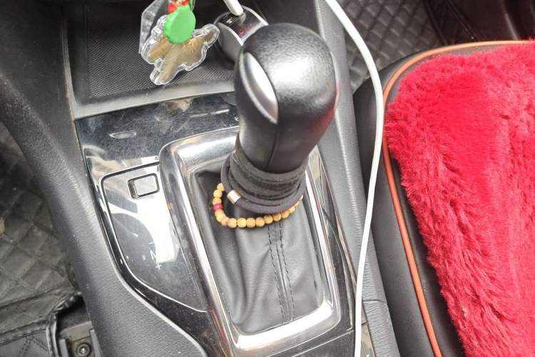 Used Mazda 3 Axela 2014 Sedan 1.5L Automatic Luxury Model Gear Lever