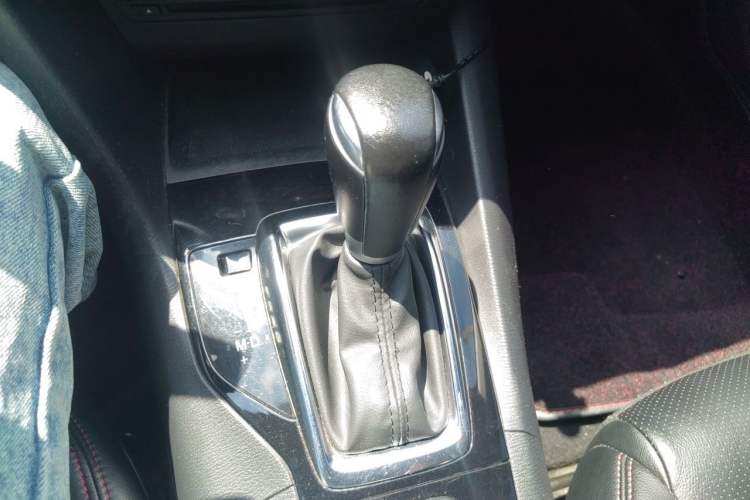 Used Mazda 3 Axela 2014 Sedan 1.5L Automatic Luxury Model Gear Lever