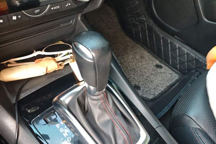 Used Mazda 3 Axela 2014 Sedan 1.5L Automatic Prestige Model Gear Lever