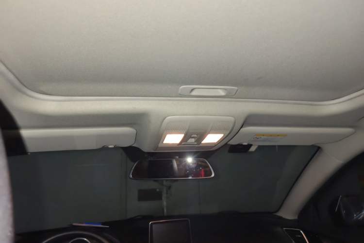 Used Mazda 3 Axela 2014 Hatchback 1.5L Automatic Luxury Model Headliner