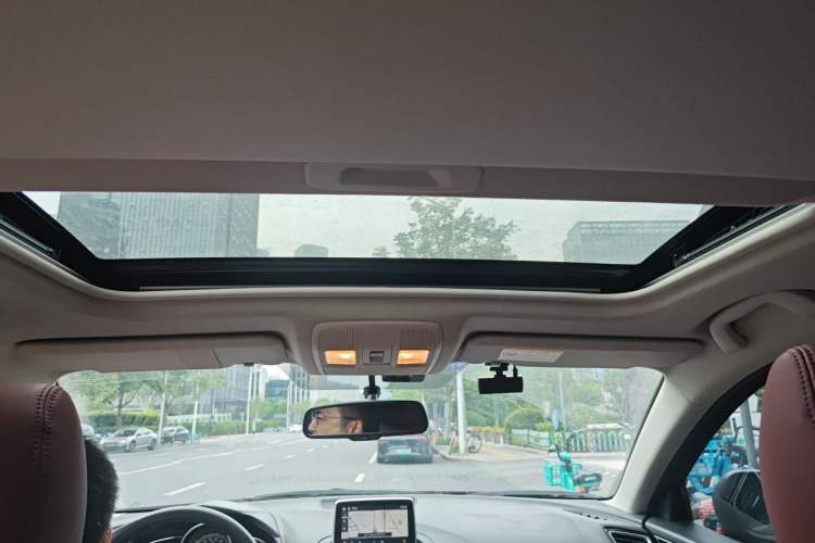 Used Mazda 3 Axela 2014 Sedan 1.5L Automatic Luxury Model Headliner
