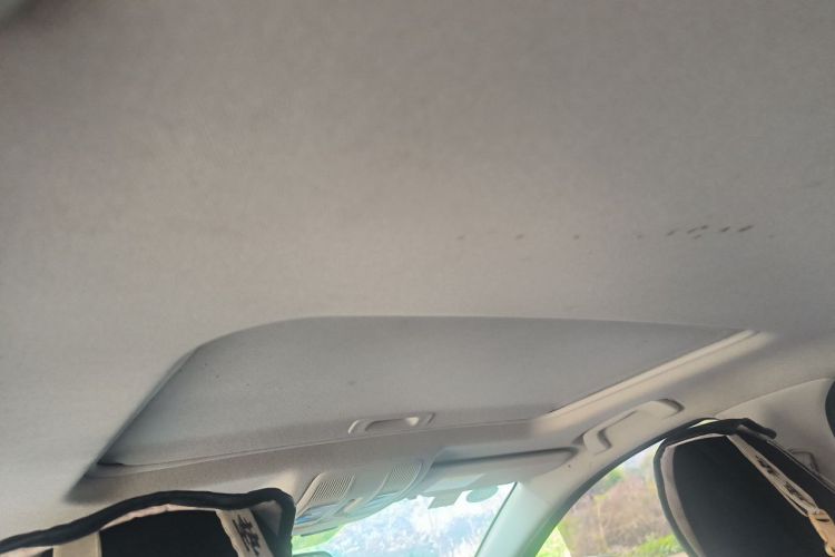 Used Mazda 3 Axela 2014 Sedan 1.5L Automatic Luxury Model Headliner