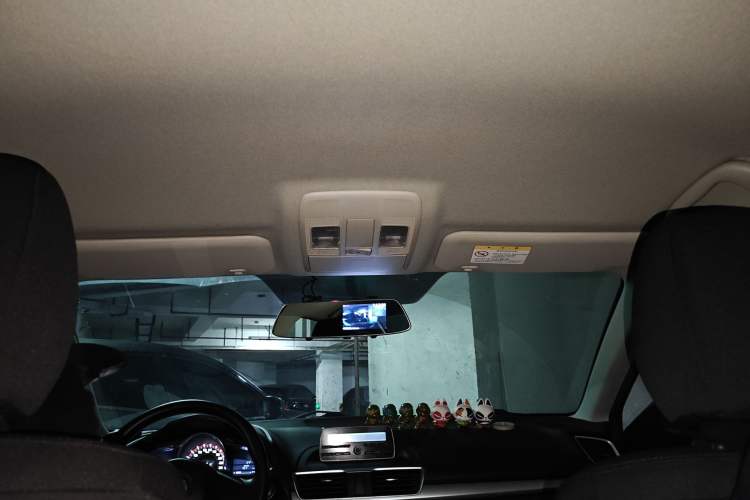 Used Mazda 3 Axela 2014 Sedan 1.5L Automatic Comfort Model Headliner