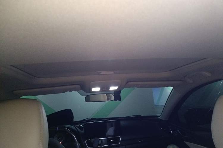 Used Mazda 3 Axela 2014 Sedan 2.0L Automatic Sport Model Headliner