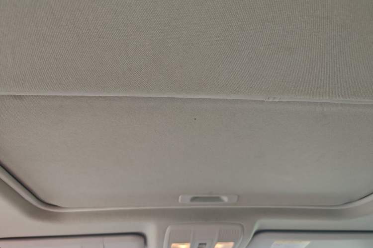 Used Mazda 3 Axela 2014 Sedan 1.5L Automatic Luxury Model Headliner