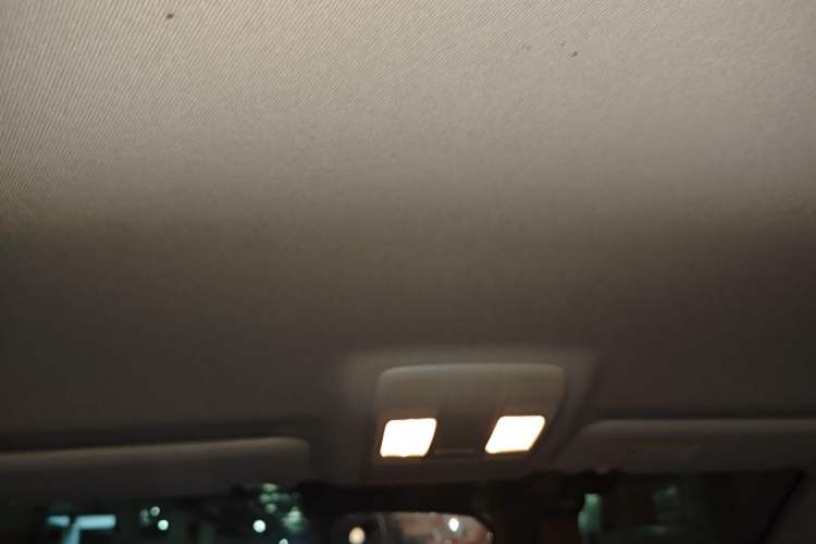 Used Mazda 3 Axela 2014 Sedan 1.5L Automatic Comfort Model Headliner