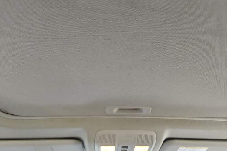 Used Mazda 3 Axela 2014 Sedan 1.5L Automatic Luxury Model Headliner