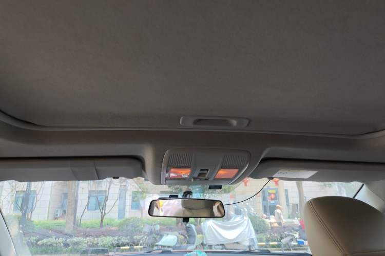 Used Mazda 3 Axela 2014 Sedan 2.0L Automatic Flagship Model Headliner