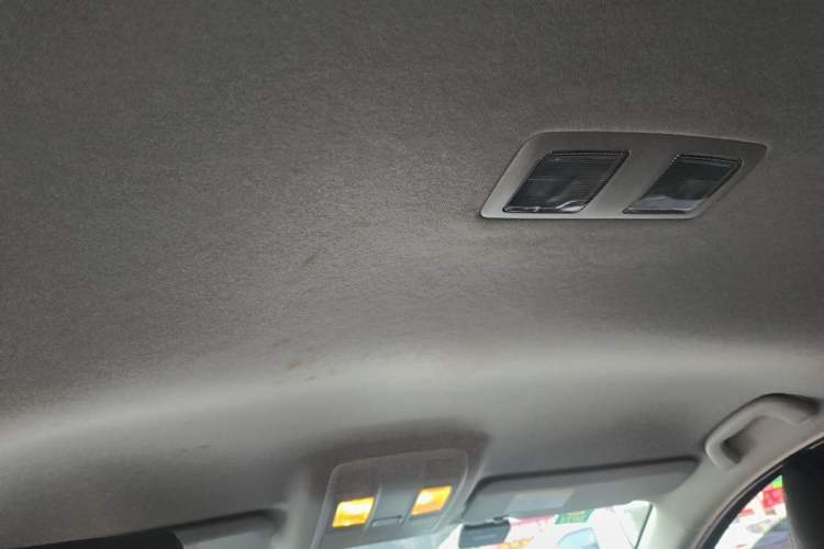 Used Mazda 3 Axela 2014 Sedan 1.5L Automatic Comfort Model Headliner