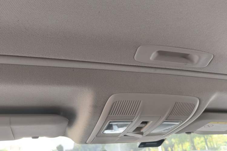 Used Mazda 3 Axela 2014 Sedan 2.0L Automatic Sport Model Headliner
