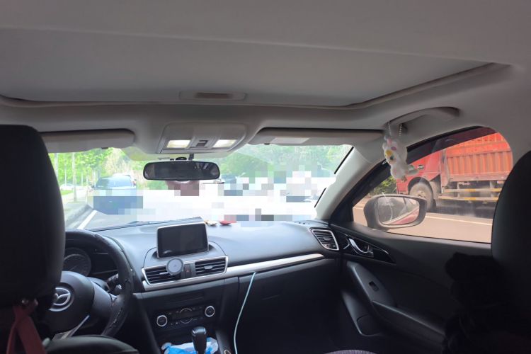 Used Mazda 3 Axela 2014 Sedan 1.5L Automatic Luxury Model Headliner