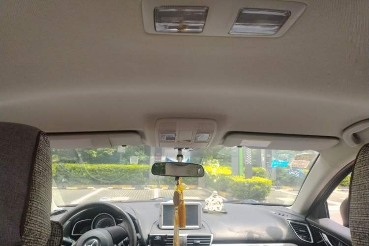 Used Mazda 3 Axela 2014 Sedan 1.5L Automatic Comfort Model Headliner