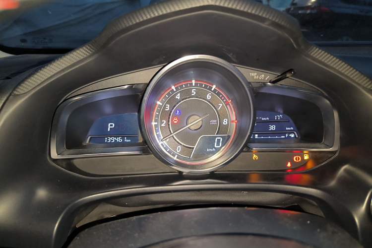 Used Mazda 3 Axela 2014 Hatchback 2.0L Automatic Flagship Model Instrument Cluster