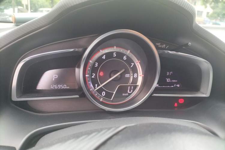 Used Mazda 3 Axela 2014 Hatchback 2.0L Automatic Flagship Model Instrument Cluster