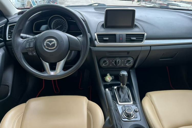 Used Mazda 3 Axela 2014 Sedan 1.5L Automatic Comfort Model Interior 1