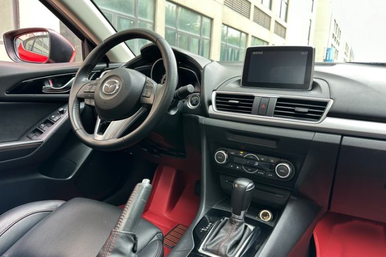 Used Mazda 3 Axela 2014 Sedan 2.0L Automatic Sport Model Interior 1