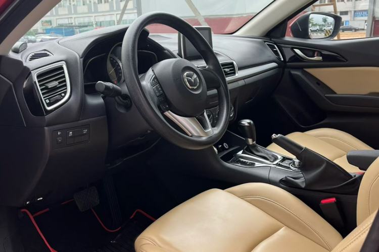 Used Mazda 3 Axela 2014 Sedan 1.5L Automatic Comfort Model Interior 2