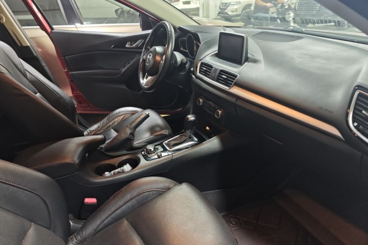 Used Mazda 3 Axela 2014 Sedan 2.0L Automatic Sport Model Interior 2