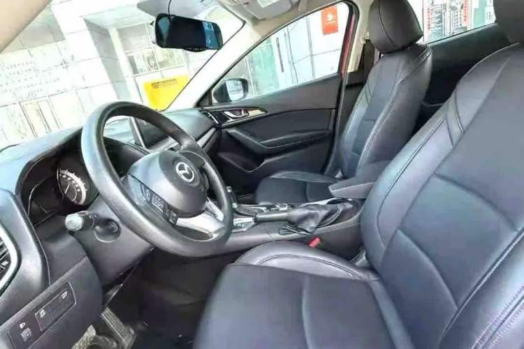Used Mazda 3 Axela 2014 Sedan 1.5L Automatic Luxury Model Interior 2