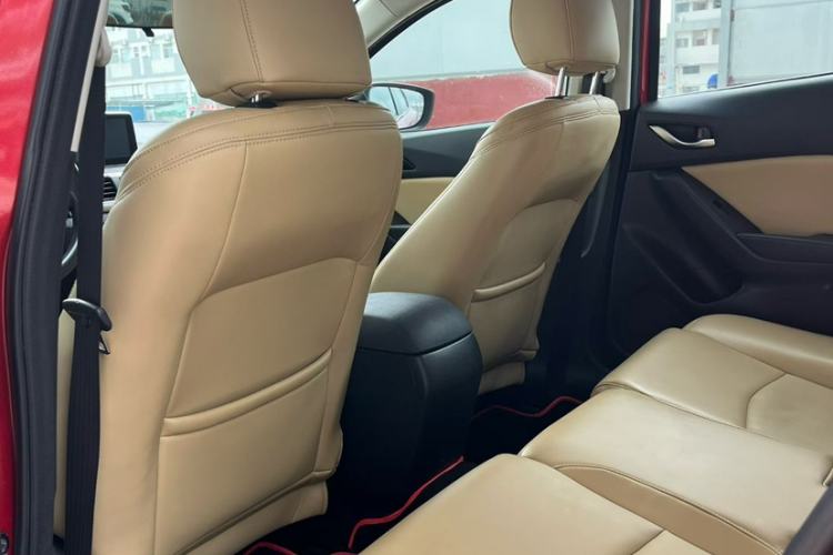 Used Mazda 3 Axela 2014 Sedan 1.5L Automatic Comfort Model Interior 3