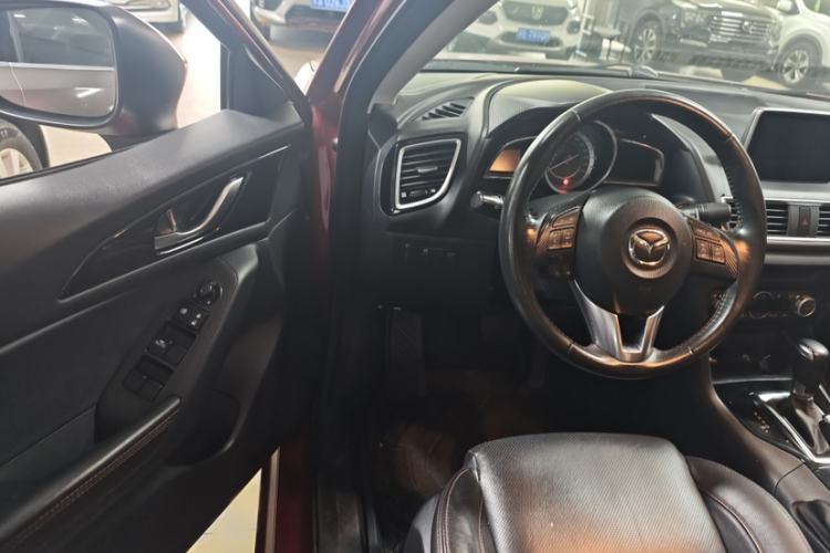 Used Mazda 3 Axela 2014 Sedan 2.0L Automatic Sport Model Interior 3