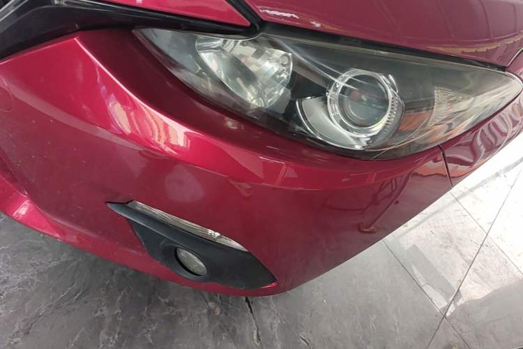 Used Mazda 3 Axela 2014 Sedan 2.0L Automatic Sport Model Left Front Headlight
