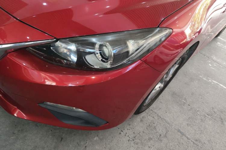 Used Mazda 3 Axela 2014 Sedan 1.5L Automatic Comfort Model Left Front Headlight