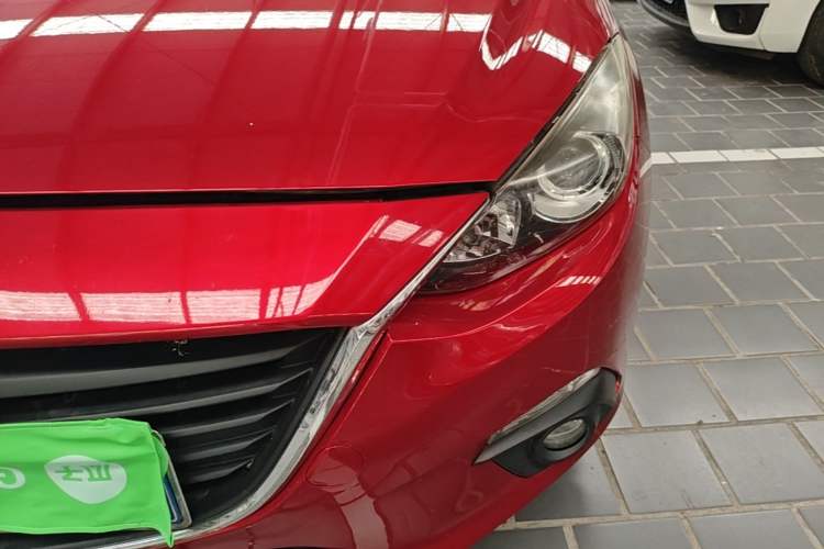 Used Mazda 3 Axela 2014 Sedan 1.5L Automatic Luxury Model Left Front Headlight