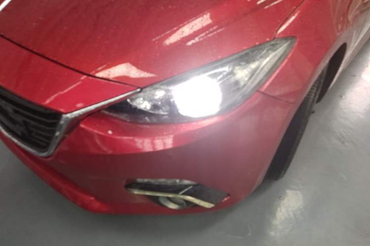 Used Mazda 3 Axela 2014 Sedan 2.0L Automatic Sport Model Left Front Headlight