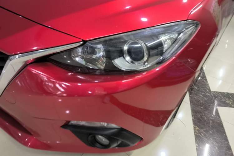 Used Mazda 3 Axela 2014 Sedan 1.5L Automatic Luxury Model Left Front Headlight