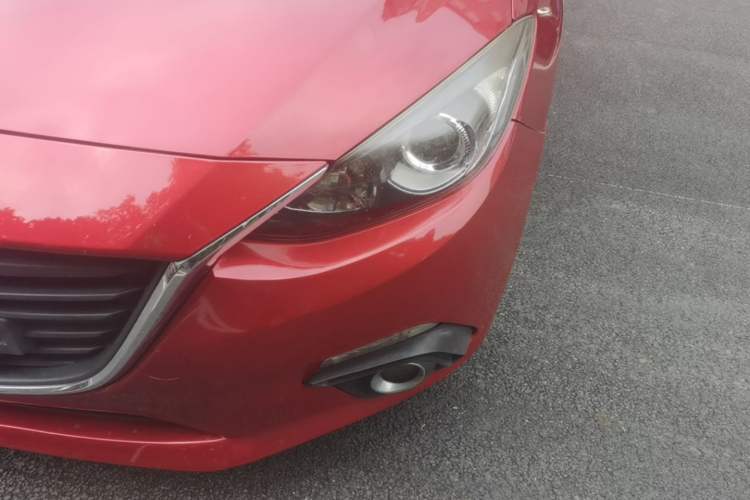 Used Mazda 3 Axela 2014 Sedan 1.5L Automatic Luxury Model Left Front Headlight