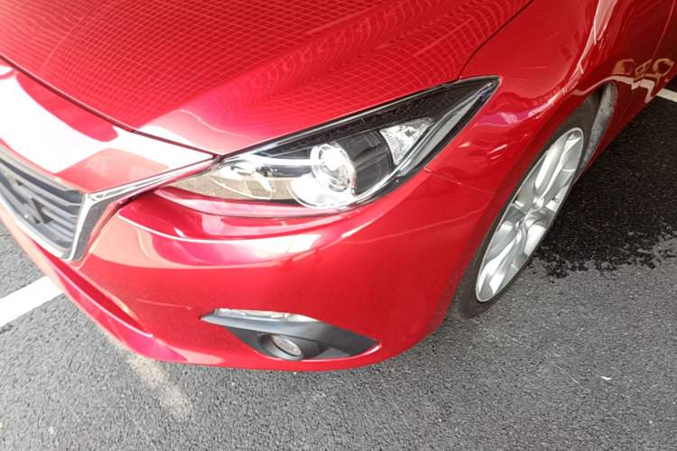 Used Mazda 3 Axela 2014 Sedan 2.0L Automatic Sport Model Left Front Headlight