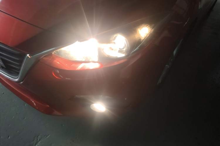 Used Mazda 3 Axela 2014 Sedan 1.5L Automatic Luxury Model Left Front Headlight