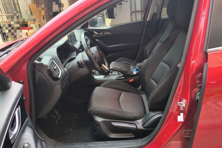 Used Mazda 3 Axela 2014 Hatchback 1.5L Manual Comfort Model Left Front Seat