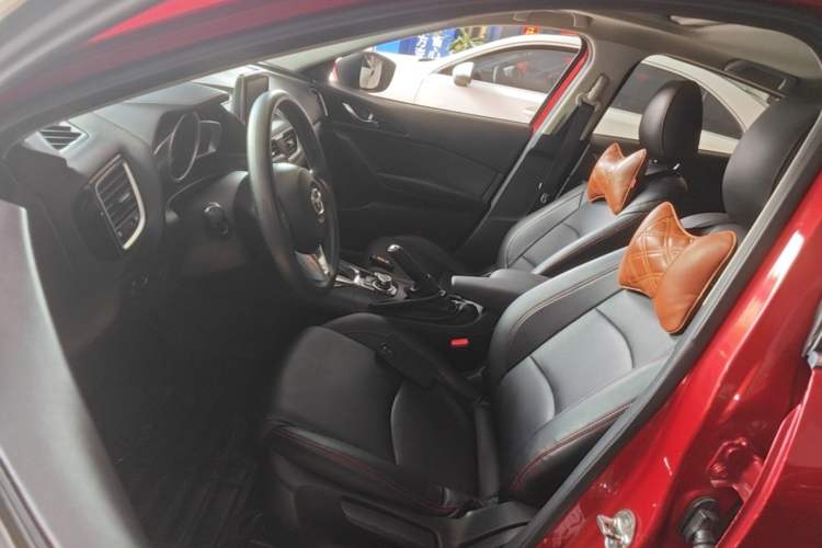 Used Mazda 3 Axela 2014 Sedan 1.5L Automatic Luxury Model Left Front Seat