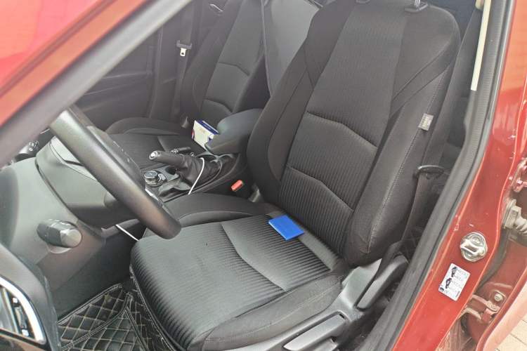 Used Mazda 3 Axela 2014 Sedan 1.5L Manual Comfort Model Left Front Seat