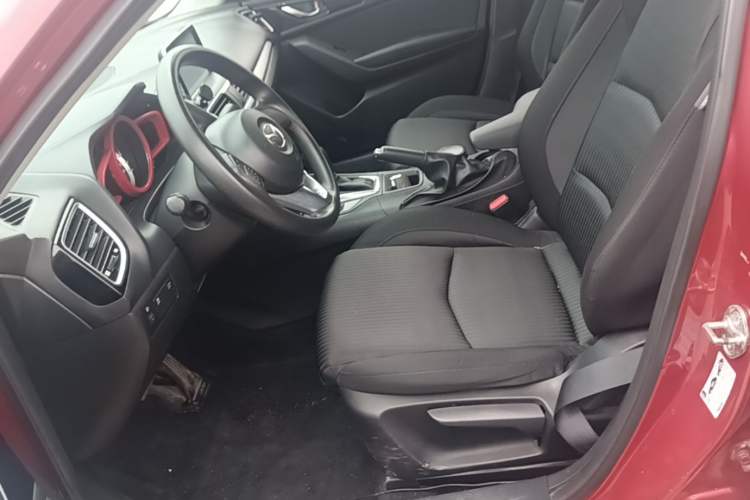 Used Mazda 3 Axela 2014 Sedan 1.5L Automatic Comfort Model Left Front Seat
